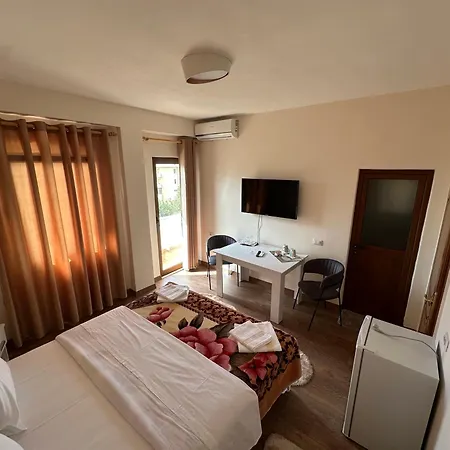 Guest house Guni *